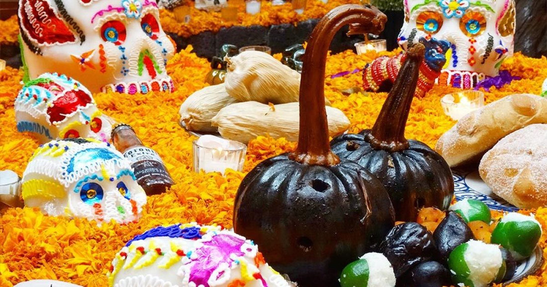 8 platillos que no pueden faltar en el altar de muertos y su significado