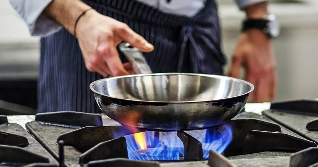 ¿Cómo limpiar ollas sucias y quemadas?