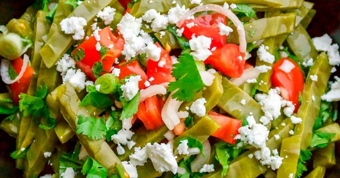 Ensalada de nopales para tu noche mexicana