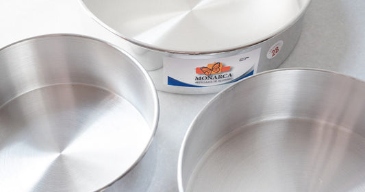 Cómo limpiar un molde de pastel